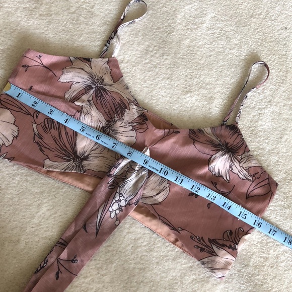 Toby Heart Ginger cropped floral top - Picture 9 of 9